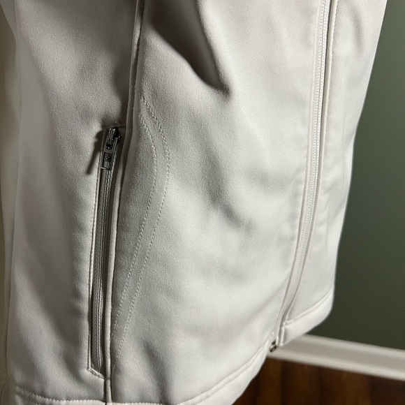 Columbia Women's Off White Omnishield Zip Up Jacket Size Small - Picture 3 of 10